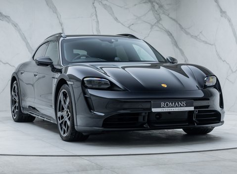 Porsche Taycan TURBO S CROSS TURISMO 9