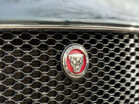 Jaguar F-Pace 2.0 F-Pace Portfolio AWD D Auto 4WD 5dr 23