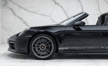 Porsche 911 Targa (992) 50 Years Porsche Design Edition 41