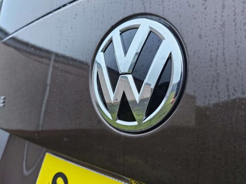 Volkswagen Caravelle 2.0 BiTDI BlueMotion Tech Executive MPV 5dr Diesel DSG 4Motion Euro 6 (s/s) 68