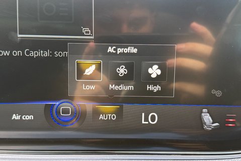 Volkswagen Touareg V6 BLACK EDITION TSI - DEMO +1 OWNER - FULL VW SERVICE HISTORY 84