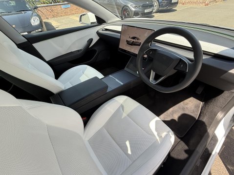 Tesla Model 3 Saloon 4dr Electric Auto RWD (208 ps) 3