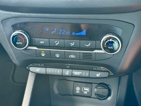 Hyundai i20 MPI PREMIUM SE NAV 32