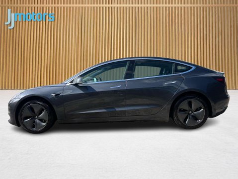 Tesla Model 3 (Dual Motor) Performance Auto 4WDE 4dr (Performance Upgrade) 17