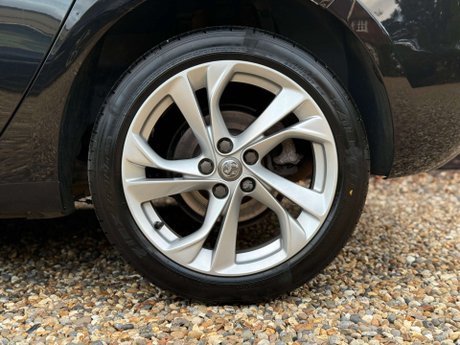 Vauxhall Astra 1.4 Astra SRi Nav T 5dr 26