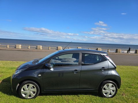 Toyota Aygo 1.0 VVT-i x-play Euro 6 5dr 9