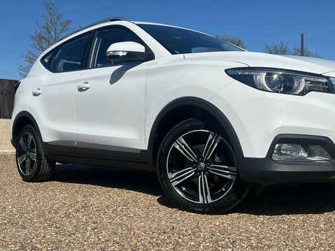 MG ZS EXCLUSIVE 14