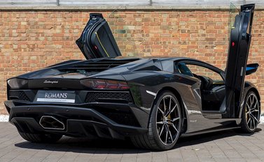 Lamborghini Aventador S LP740-4 9