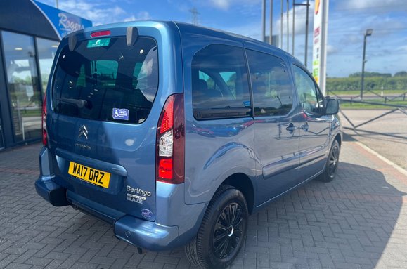 Citroen Berlingo Multispace 1.6 BlueHDi Feel Multispace MPV Wheel Chair Ramp 8