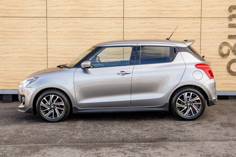 Suzuki Swift SZ5 DUALJET MHEV 9