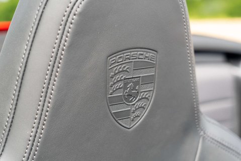 Porsche 911 Carrera S PDK 17