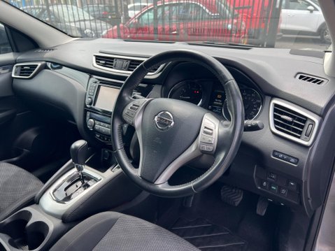 Nissan Qashqai 1.2 DIG-T N-Connecta XTRON 2WD Euro 6 (s/s) 5dr 17