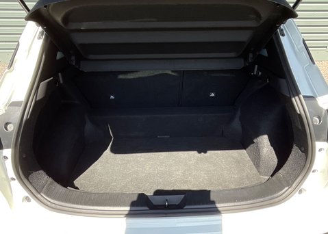 Nissan Qashqai DIG-T ACENTA PREMIUM DCT MHEV 19
