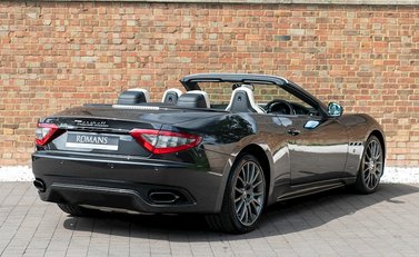 Maserati Grancabrio Sport 11