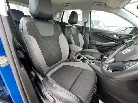 Vauxhall Grandland X 1.6 Grandland X Sport Nav TD S/S 5dr *NATIONAL DELIVERY* 27