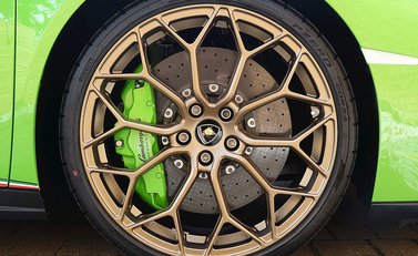 Lamborghini Huracan Performante 14