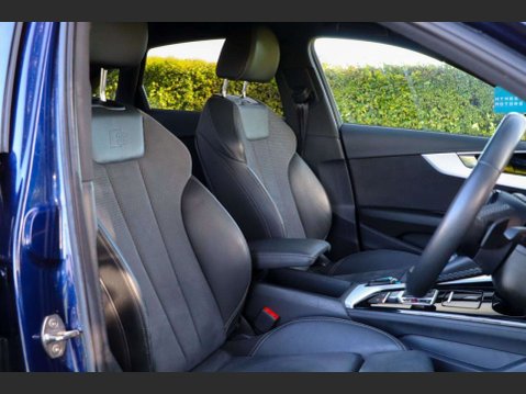 Audi A4 2.0 TDI 35 S line Saloon 4dr Diesel S Tronic Euro 6 (s/s) (163 ps) 4