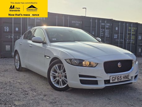 2015 Jaguar XE — photo 1 of 5