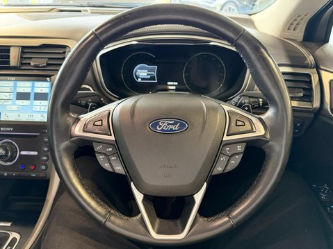 Ford Mondeo 2.0 TDCi Vignale Powershift Euro 6 (s/s) 5dr 26