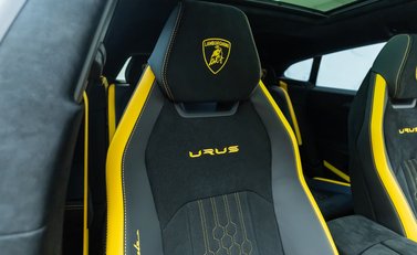 Lamborghini Urus Performante 10
