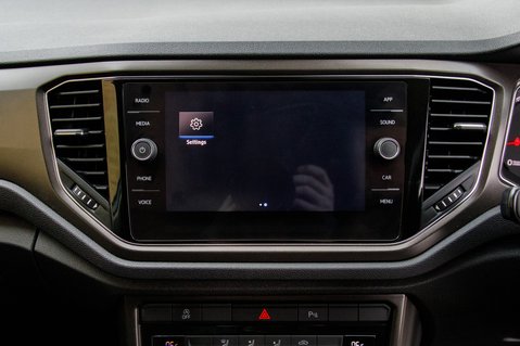 Volkswagen T-Roc SE TSI 29