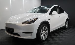 Tesla Model Y RWD Comfort Suspension One Owner Low Mileage Heated Seats & Steering Wheel  6