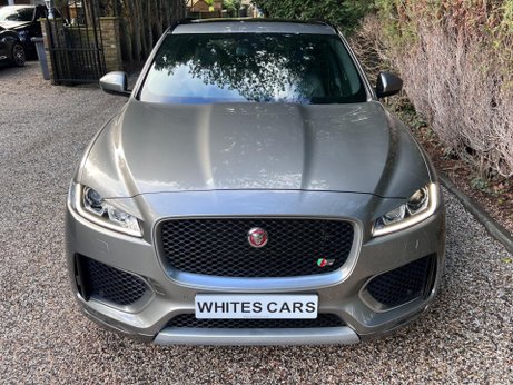 Jaguar F-Pace 3.0 D300 V6 S Auto AWD Euro 6 (s/s) 5dr 47