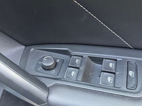 Volkswagen Tiguan 2.0 Tiguan R-Line TDI Semi-Auto 5dr 36