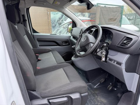 Vauxhall Vivaro 1.5 Turbo D 2900 Dynamic L2 H1 Euro 6 (s/s) 6dr 10