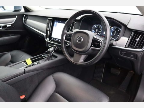 Volvo S90 2.0 S90 Momentum D4 Auto 4dr 2