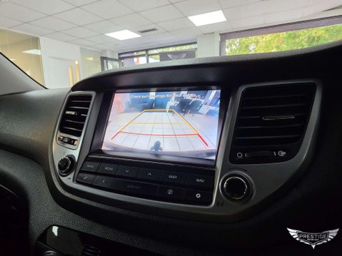 Hyundai TUCSON 1.7 CRDi Blue Drive SE Nav Euro 6 (s/s) 5dr 36