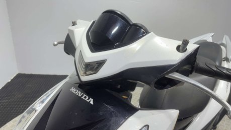 Honda Vision NSC 50 R 2014 17K RUNNING PROJECT SCOOTER 50CC SPARES OR REPAIR 23