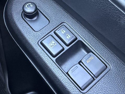 Suzuki Ignis 1.2 Dualjet 12V Hybrid SZ-T 5dr 32