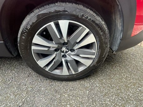 Peugeot 2008 PURETECH ALLURE 4