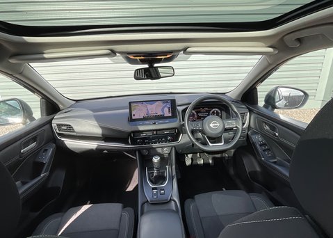 Nissan Qashqai DIG-T N-CONNECTA MHEV 14