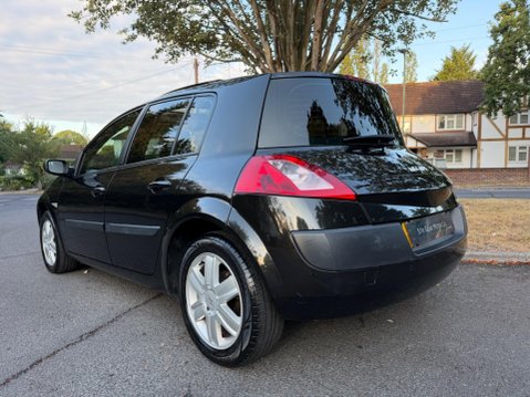 Renault Megane 1.6 VVT Oasis 5dr 28