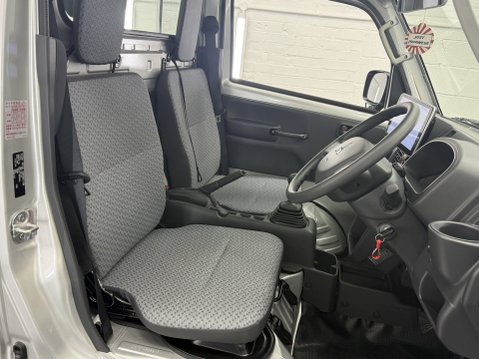 Suzuki Carry Mitsubishi Minicab Truck 660cc 4WD 16