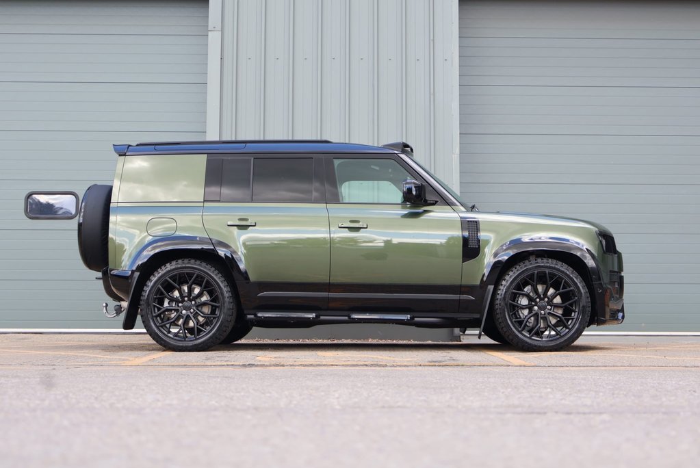 Land Rover Defender 110 2026 HARD TOP X-DYNAMIC 350 HSE STYLED BY SEEKER  GENUINE REAR SEATS FITTED 7