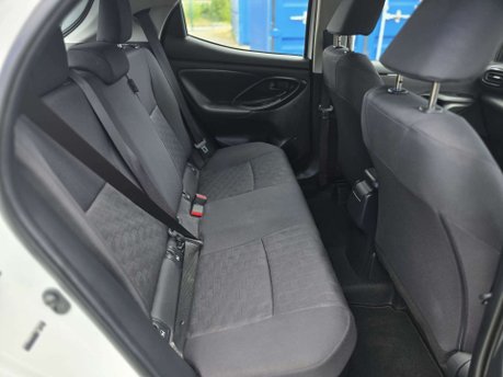 Toyota Yaris 1.5 VVT-h Icon Hatchback 5dr Petrol Hybrid E-CVT Euro 6 (s/s) (116 ps) 16