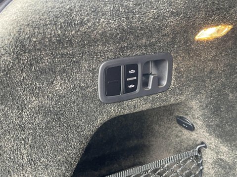 Bentley Bentayga 4.0 V8 Base Auto 4WD Euro 6 (s/s) 5dr 42