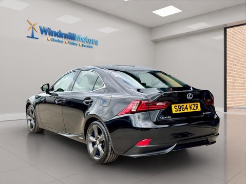Lexus Is 2.5 300h Premier E-CVT Euro 5 (s/s) 4dr 8