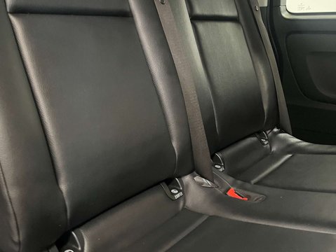 Mercedes-Benz Vito eVito Touringer 5dr 26