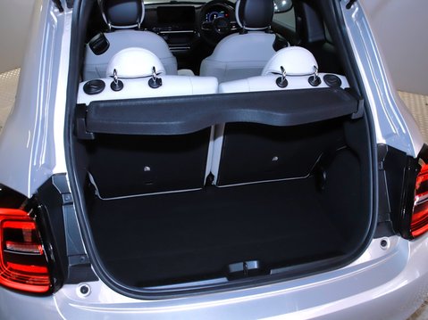 Fiat 500 87kW Giorgio Armani 42kWh 3dr Auto 34