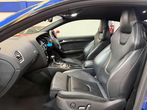 Audi RS5 4.2 FSI V8 Coupe 2dr Petrol S Tronic quattro Euro 5 (450 ps) 39