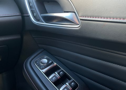 MG HS 1.5 T-GDI EXCLUSIVE DCT 18