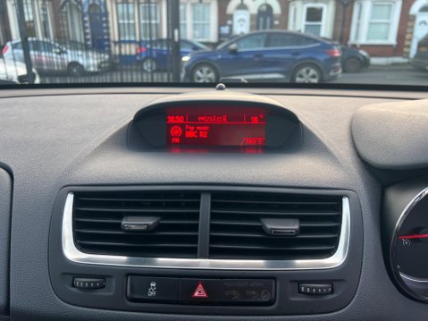 Vauxhall Mokka 1.4i Turbo SE Auto 2WD Euro 6 5dr 25