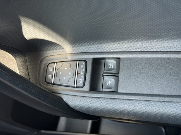 Mercedes-Benz Citan AUTO SWB [SOLD CM] L1H1 Low Roof Air Con Sensors Cam Tow Bar EURO 6 NO VAT 22