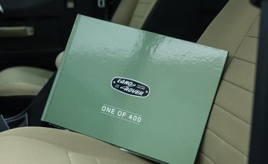 Land Rover Defender 110 HERITAGE 20