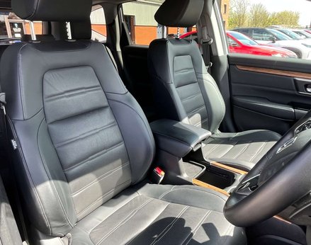 Honda CR-V 1.5 CR-V SR i-VTec CVT 4WD 5dr 61