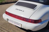 Porsche 911 CARRERA 2 26